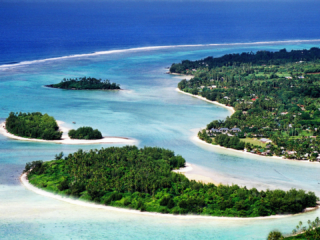 Attractive aerial image of Muri, its lagoon and the nearby motus