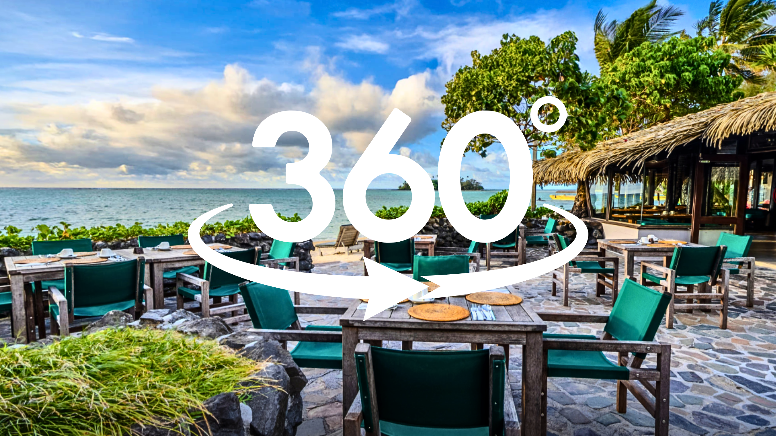 360 Barefoot Bar Courtyard