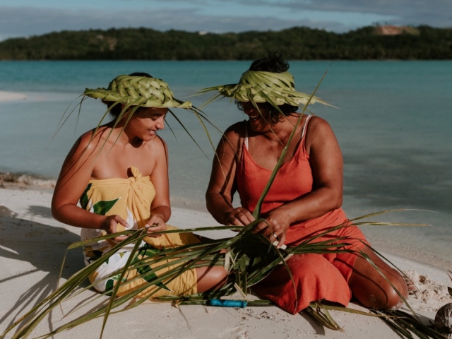 Weaving on the beach