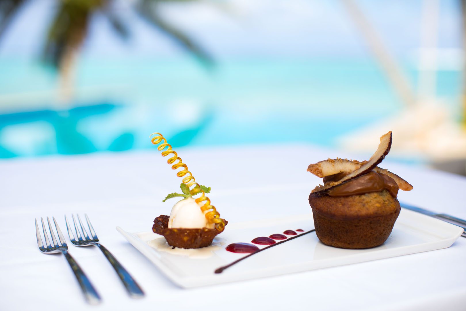 Delicious dessert meals by the pool